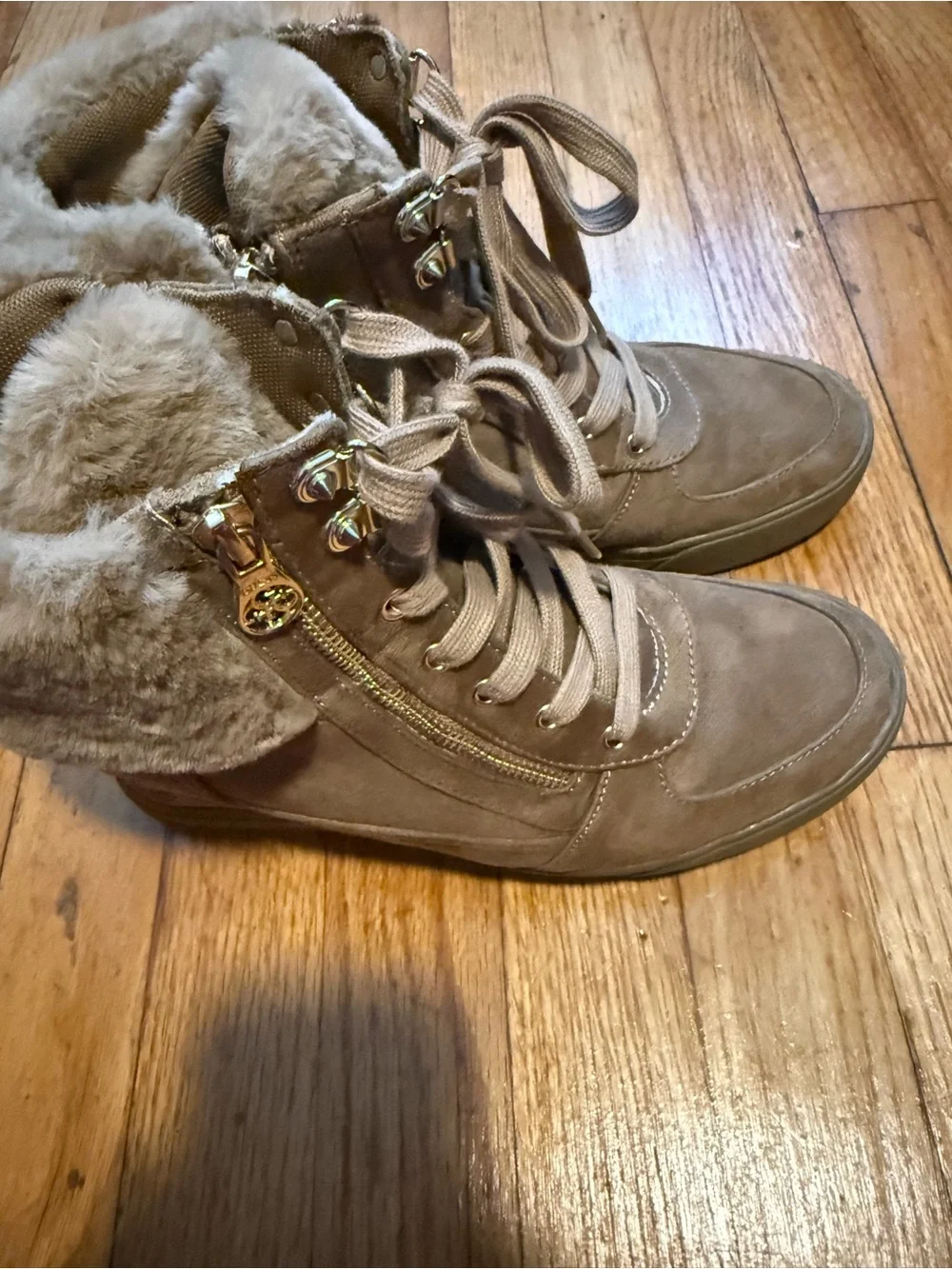 GUESS Brown Faux-Fur Cuff Winter Boots